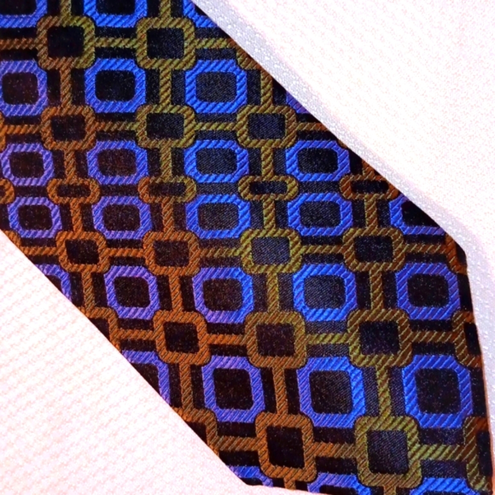 XMI Platinum necktie